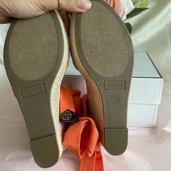 GUESS Wedge Sandals with Orange Accents SIZE: 7.5M